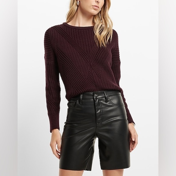 NWOT Express Super High Waisted Faux Leather 90s Bermuda Shorts Black Size 2 - Picture 1 of 14